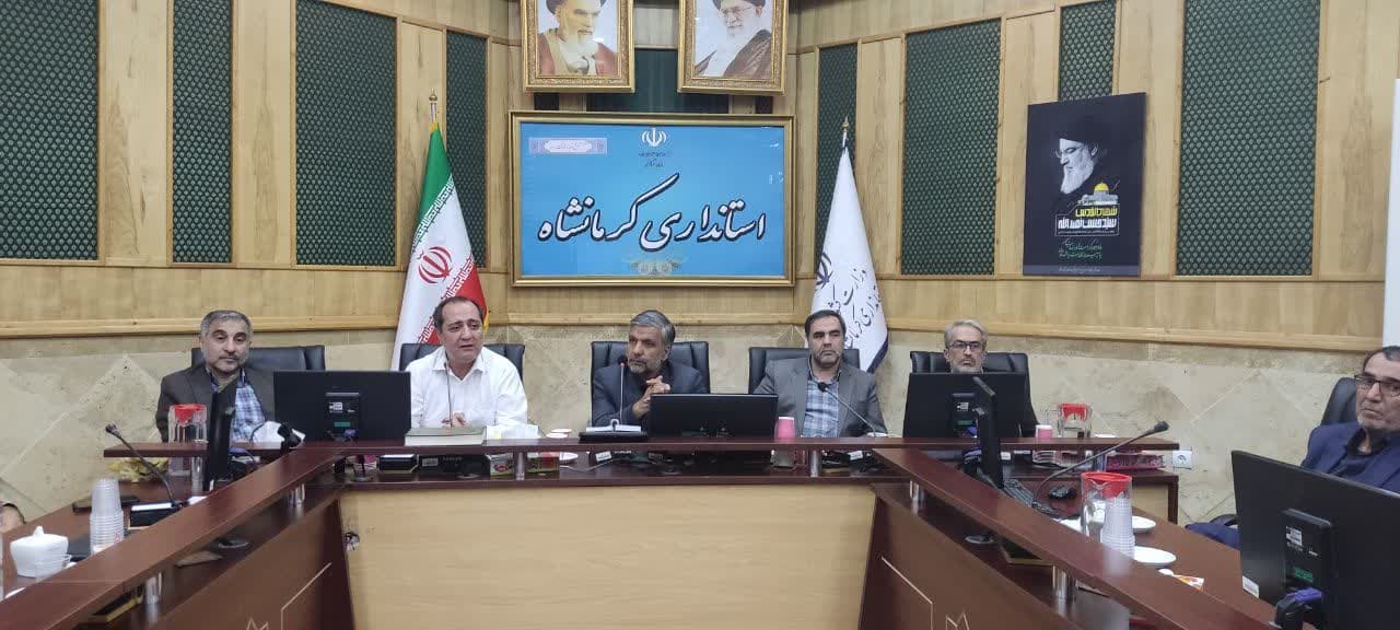 جلسه هم‌اندیشی قاریان و حافظان قرآن در استان‌های کرمانشاه و کردستان